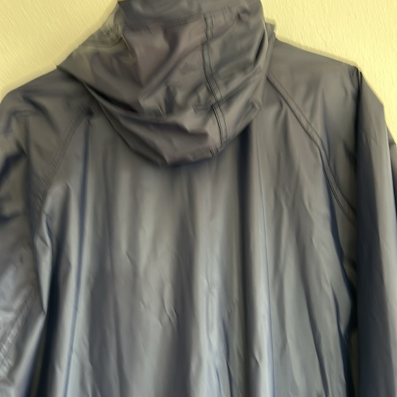 Reversible Blue/gold Men’s Raincoat with Alaskan Big Dipper Print - Picture 2 of 11